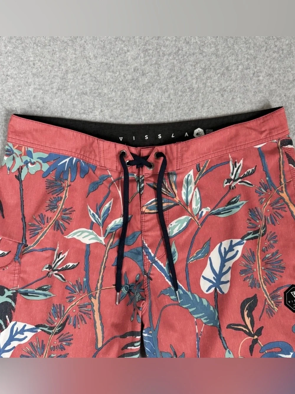VISSLA Red Coral Floral Men's Swim Board Shorts Swim Trunks Tropical Size 36 - Picture 3 of 14